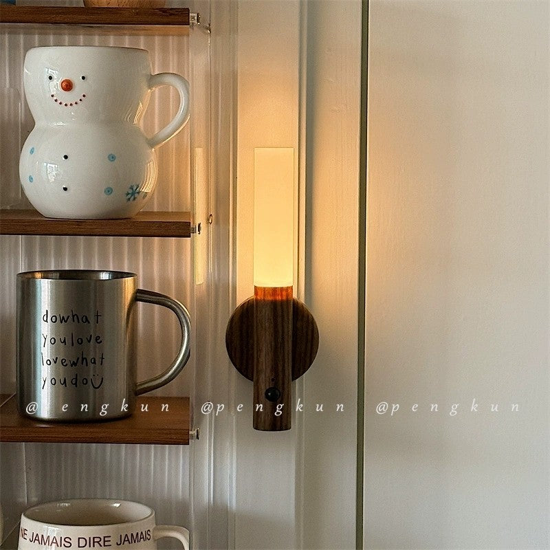 Đèn cảm biến gậy gỗ Ánh sáng lối vào khi mọi người đến Cảm biến cơ thể con người thông minh Đèn ngủ Sạc lối vào Đèn tường đầu giường