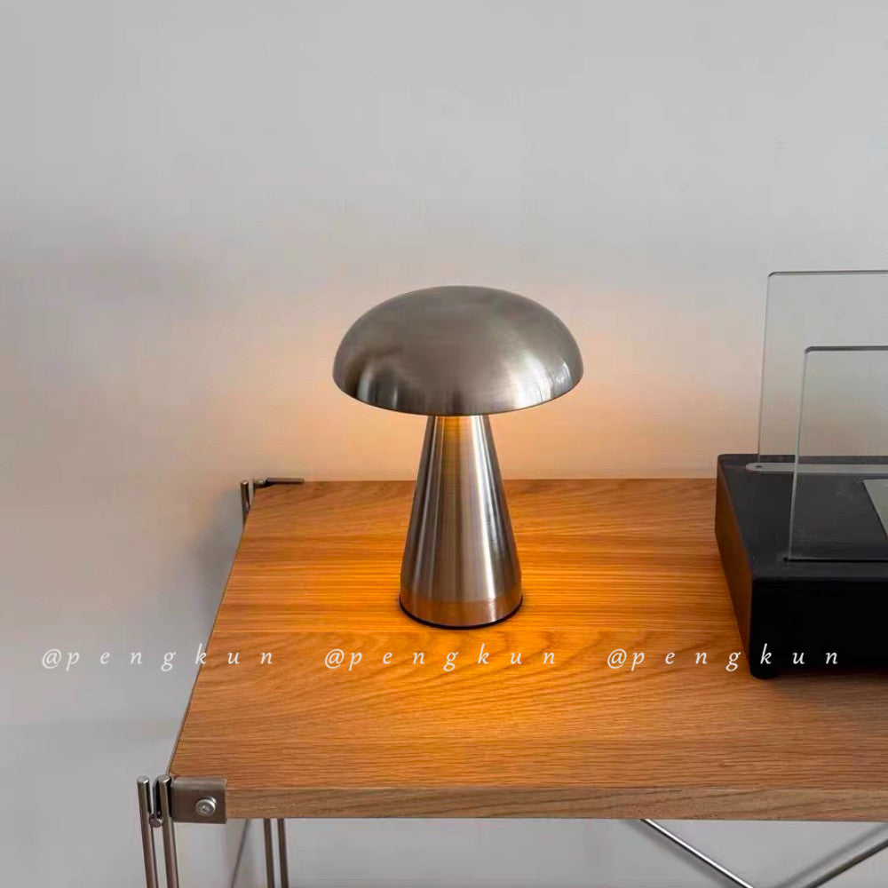 Thiết Kế Đan Mạch Đèn Bàn Hình Nấm Kim Loại Retro Sạc Ngoài Trời Cafe Phòng Ngủ Đầu Giường Bầu Không Khí Đèn Ngủ