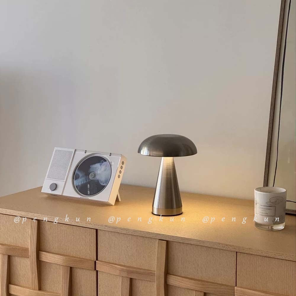 Thiết Kế Đan Mạch Đèn Bàn Hình Nấm Kim Loại Retro Sạc Ngoài Trời Cafe Phòng Ngủ Đầu Giường Bầu Không Khí Đèn Ngủ
