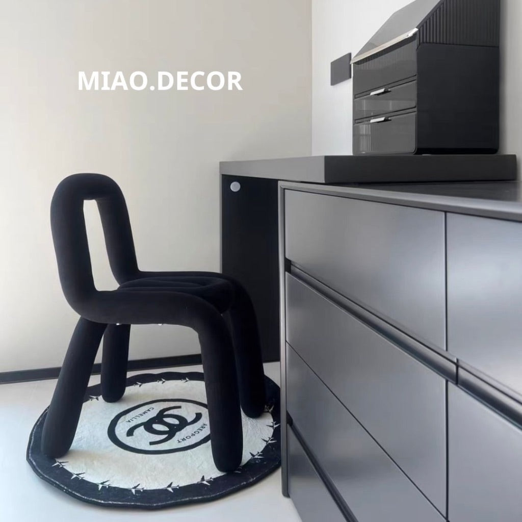 Sẵn Ghế Bold Chair Để Bàn Trang Điểm Bàn Ăn , lạ mắt phong cách tối giản hiện đại nhiều màu sắcsc ĂN